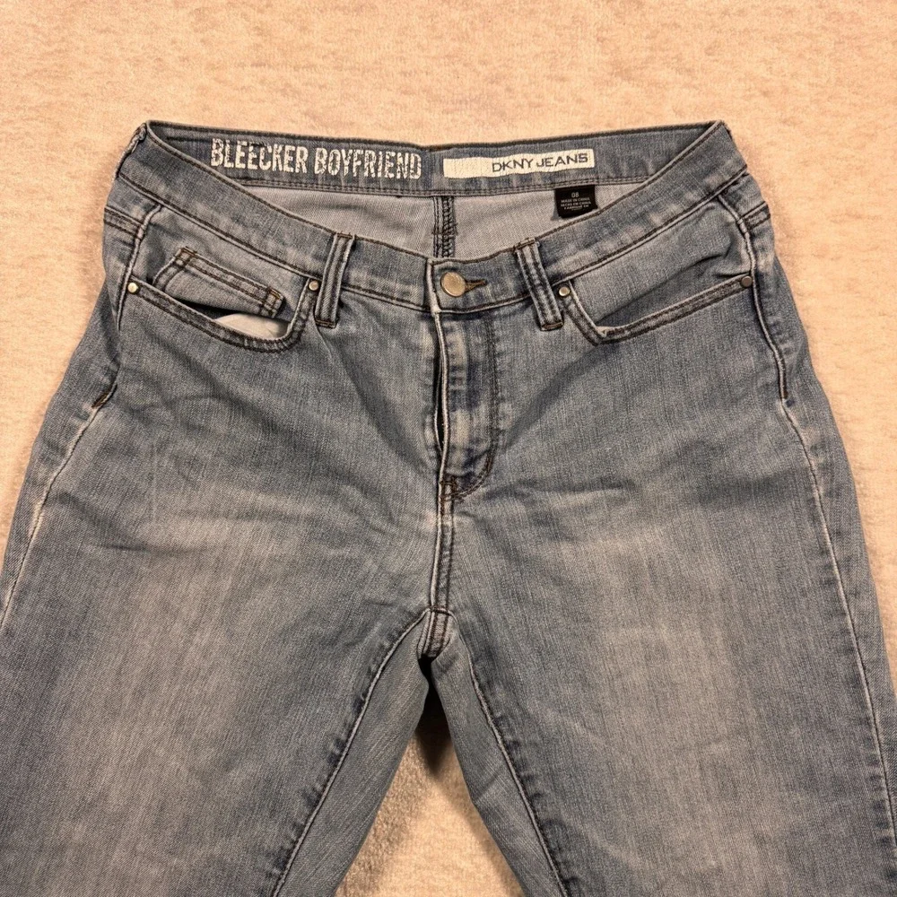 DKNY Jeans Bleecker Boyfriend Light Wash Denim Jeans Size 8‎